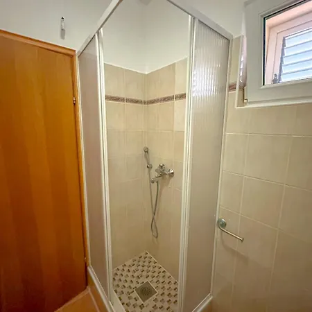 Villa Privlaka *