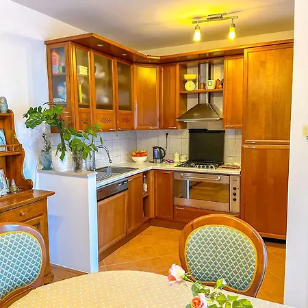 Villa Privlaka *