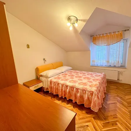 Villa Privlaka *